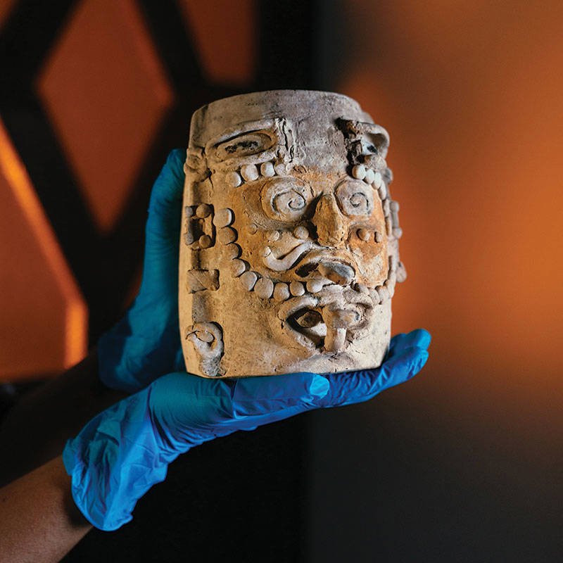 Quetzalcoatl e o Presente Sagrado: A Lenda Por Trás do Cacau